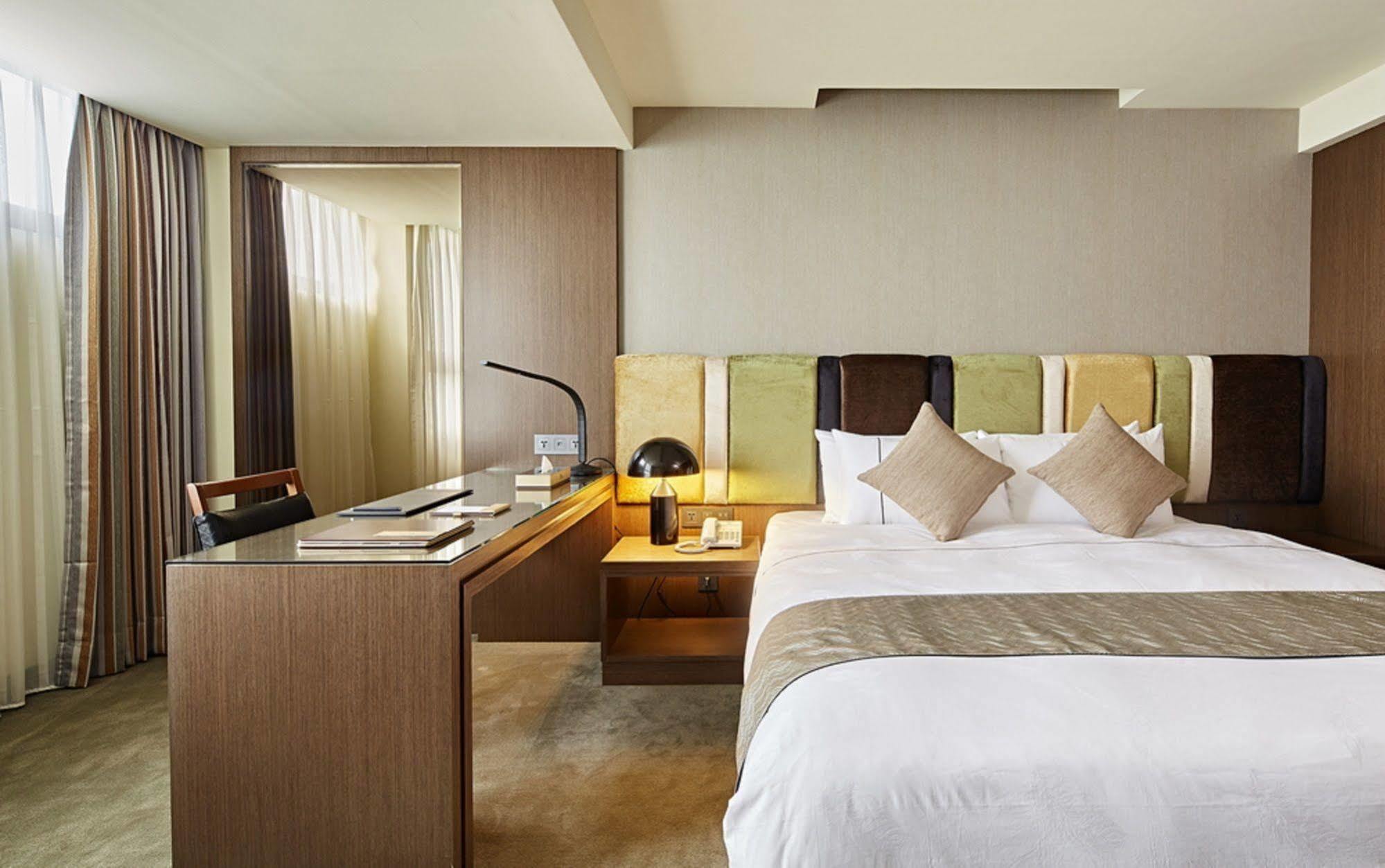 Hotel Sukimi Tainan Exterior photo